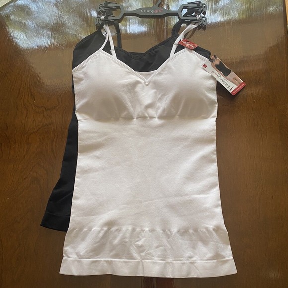 Skinnygirl Tops - Skinny Girl Black White 2 SEAMLESS SHAPING Cami's Removable Pads Size M New